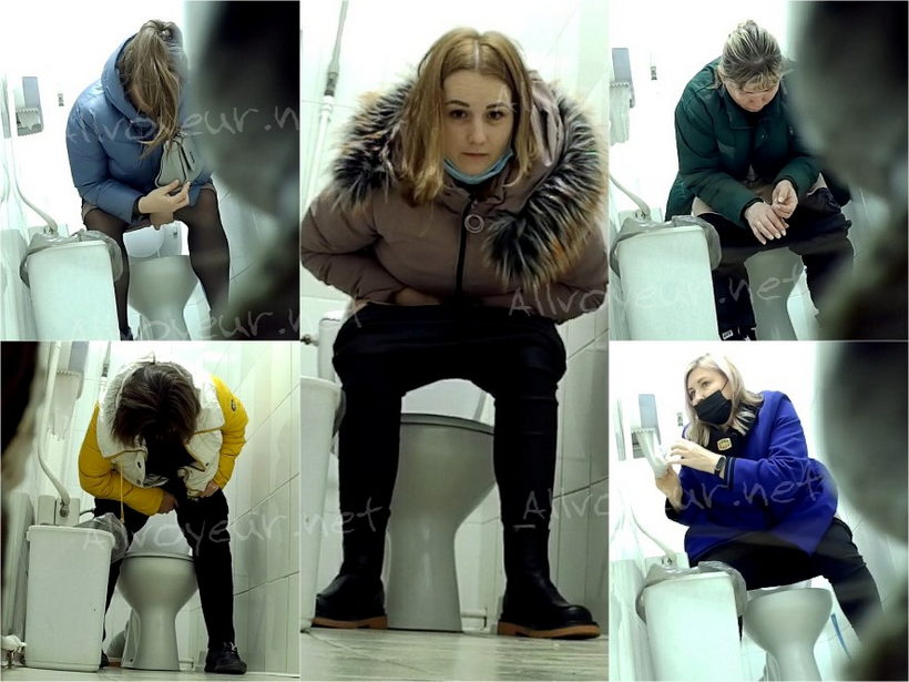 Shopping_Center_Toilet_24