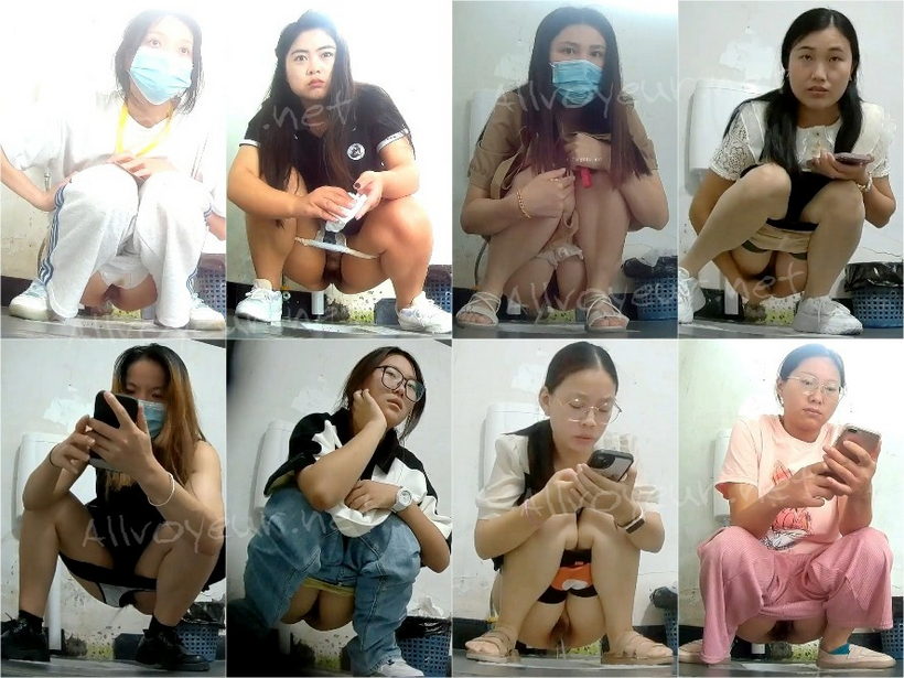Tourists_in_The_Toilet_15
