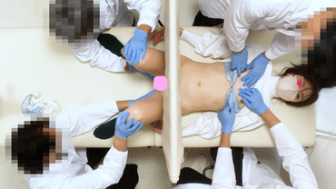 美人妻を悪徳医師が囲む集団セクハラ検診1-2/敏感美人妻が集団膣検査でイキまくる【清楚/施術】